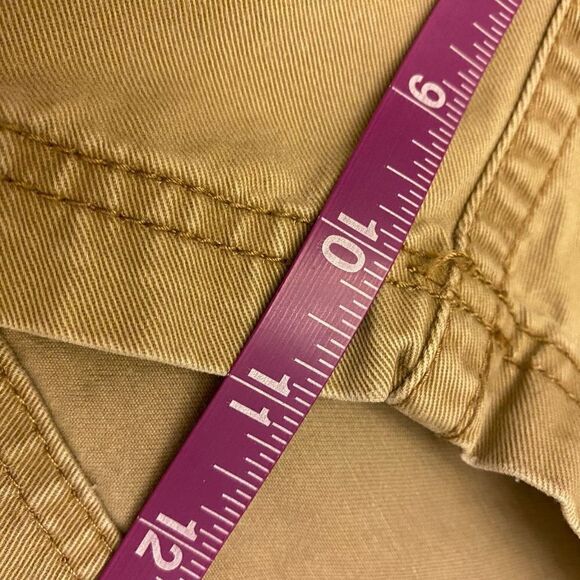 Old Navy Khaki Cargo Shorts Size 40‎ - Picture 15 of 16